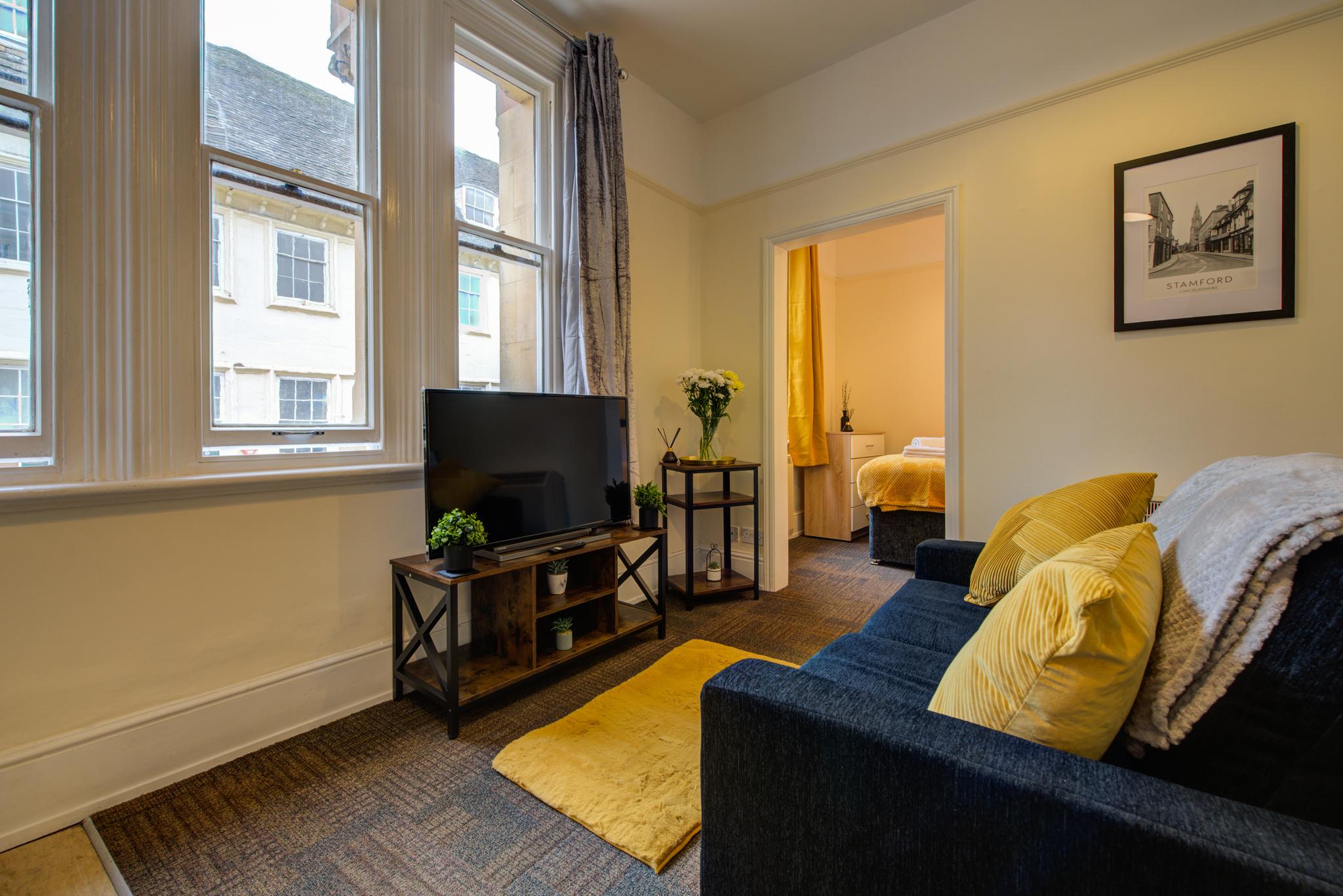 Studio Contractor Friendly Apartment2