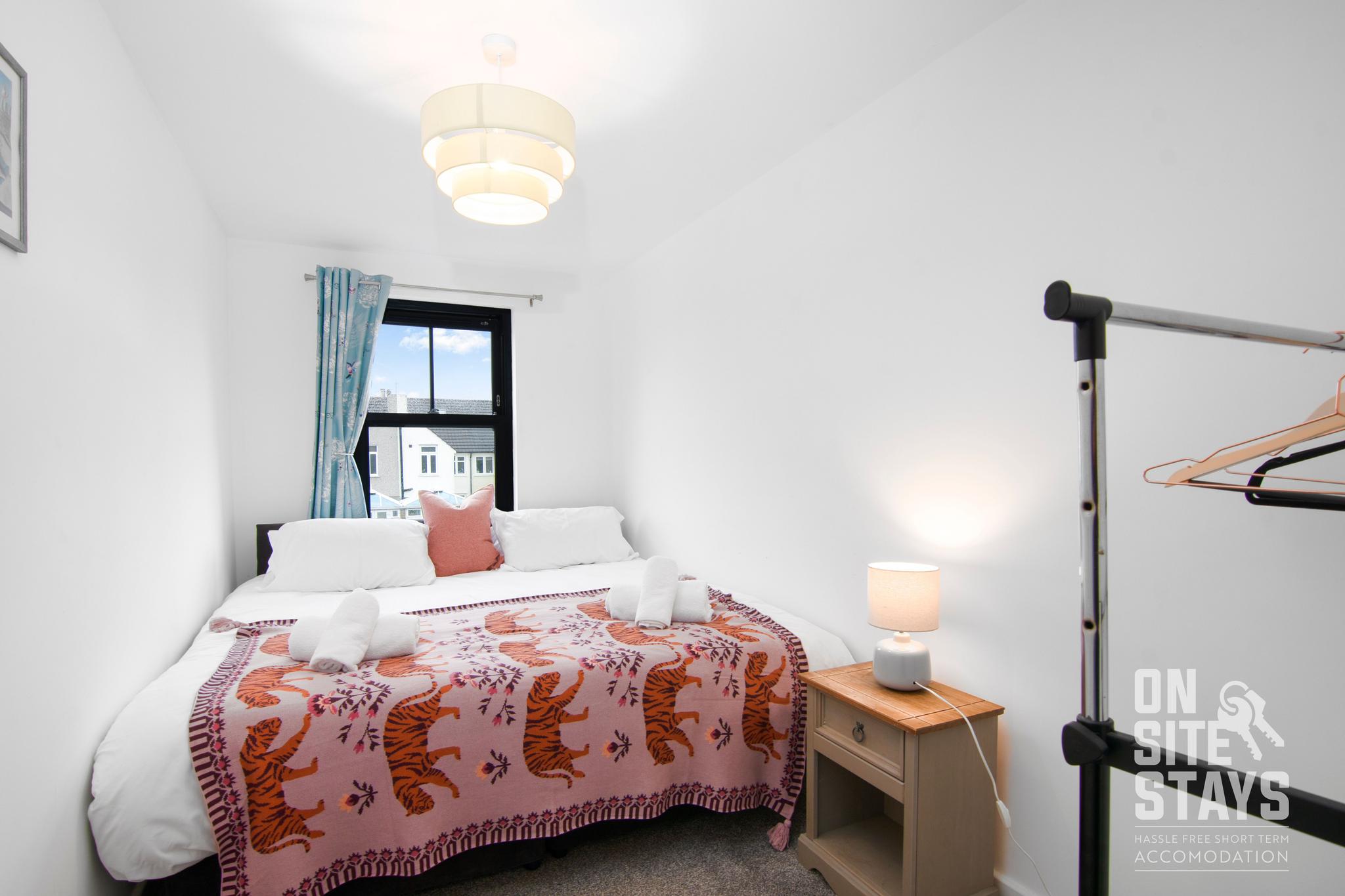 New 4-Bedroom Terrace House in Dartford!5