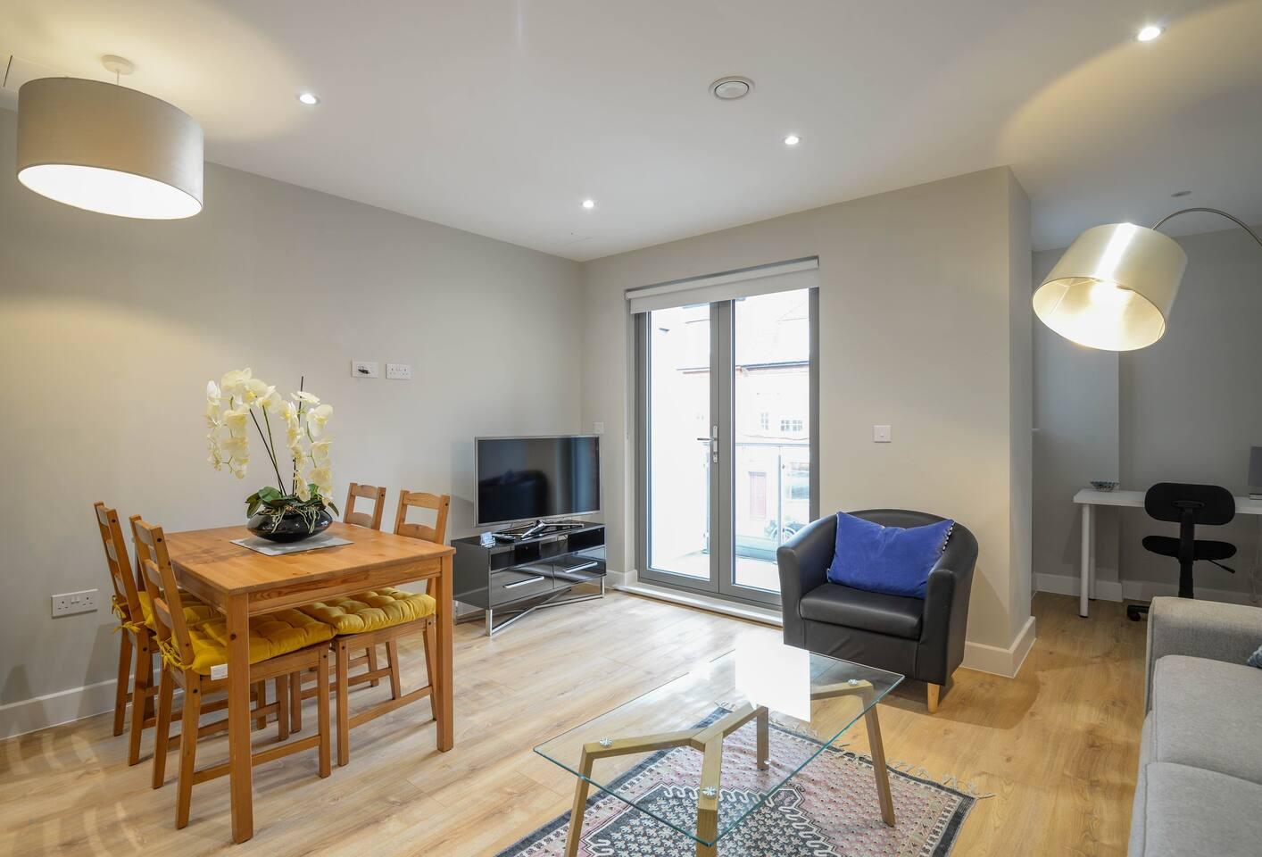 Weybridge - Luxury 2 bedroom apartment4