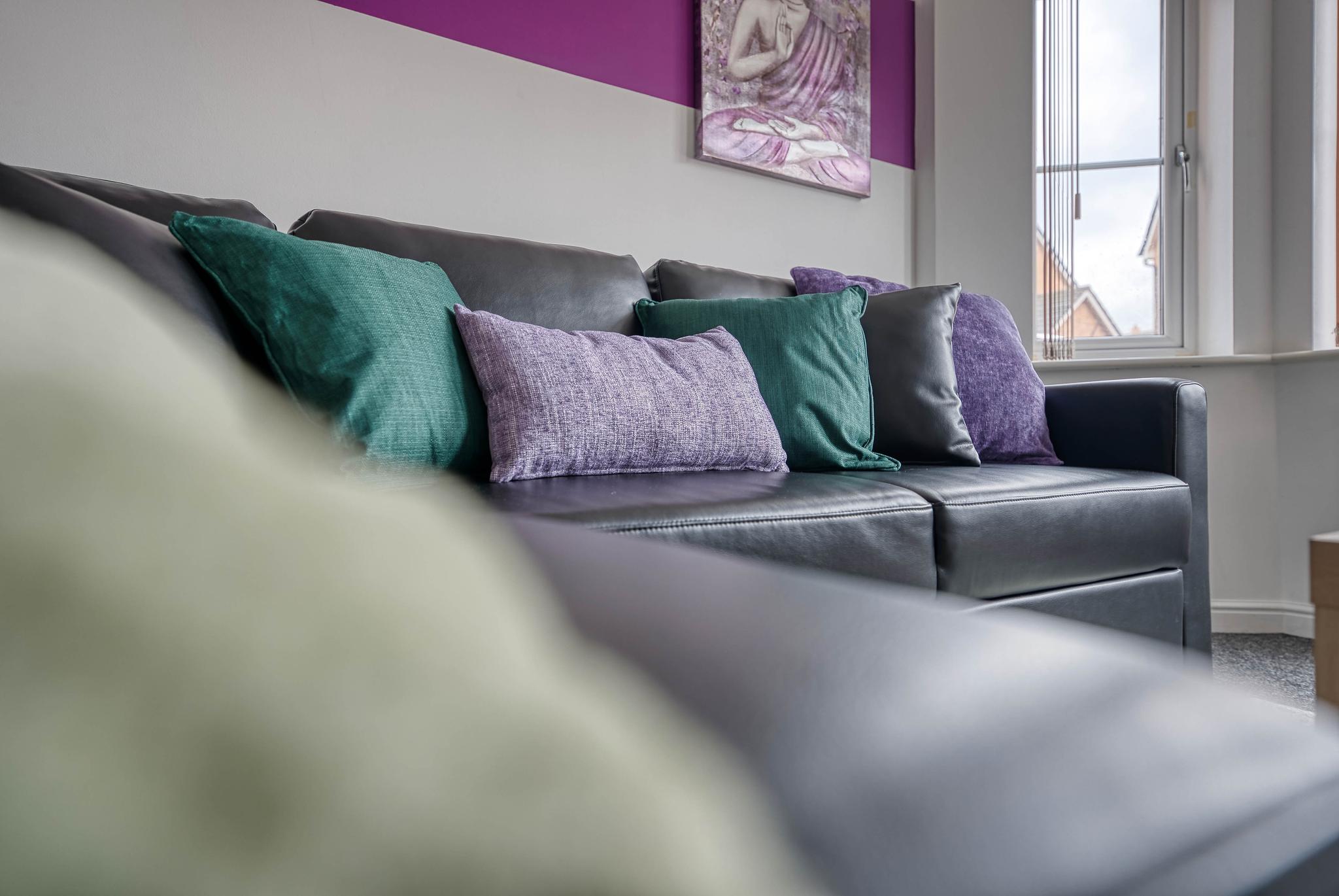 Beautiful 5 Bed House  Free WIFI6