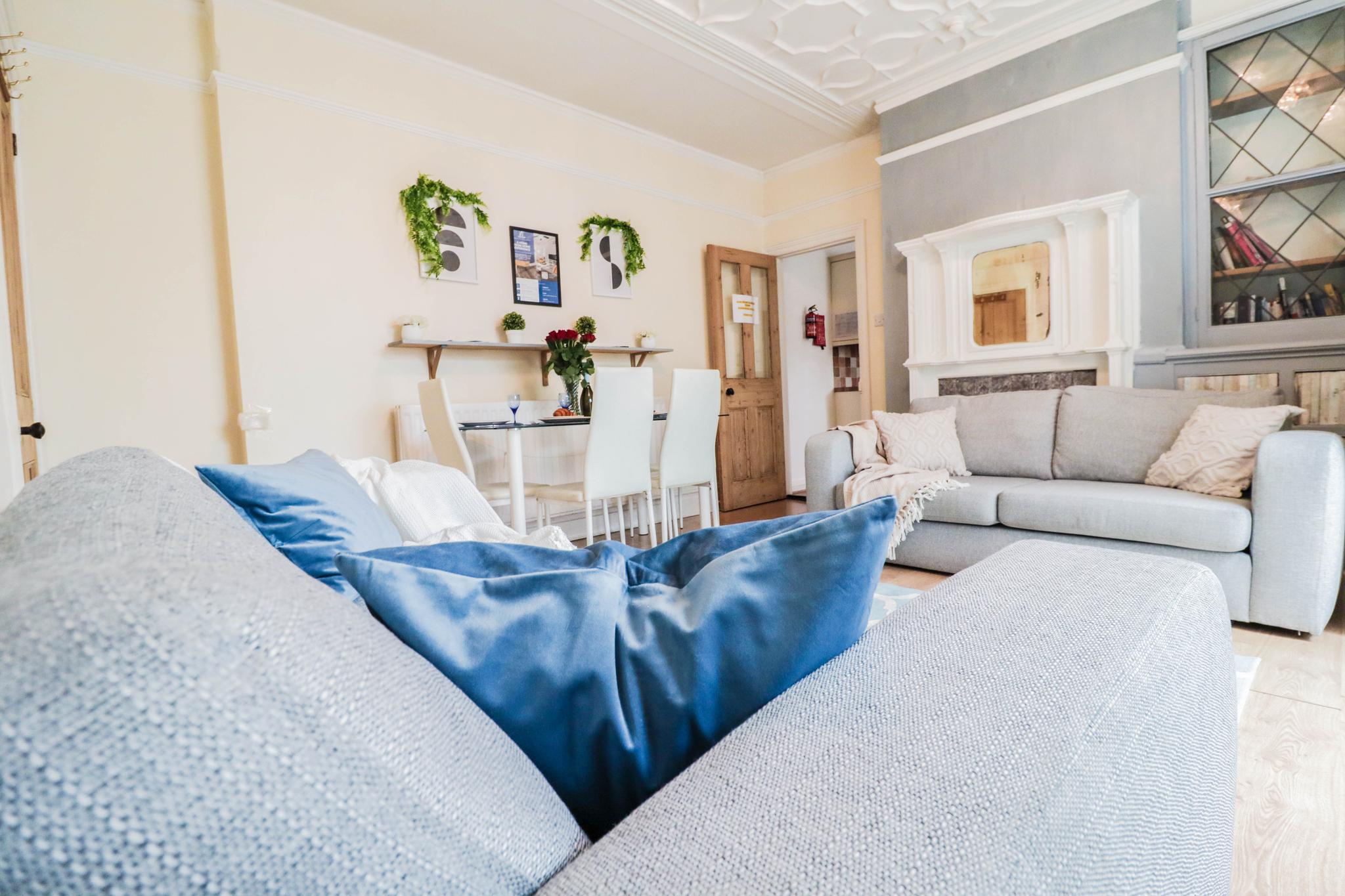 Fantastic 4 Bedroom Home6