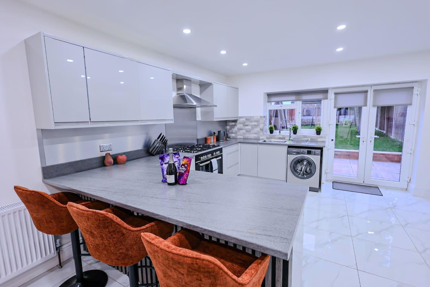 16+Guest Luxury Large Home in HallGreen Airpt/NEC2