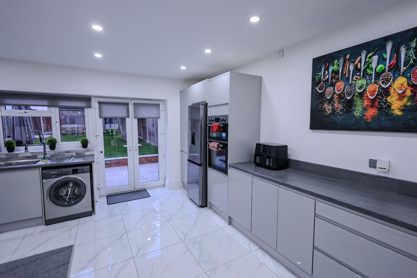 16+Guest Luxury Large Home in HallGreen Airpt/NEC3