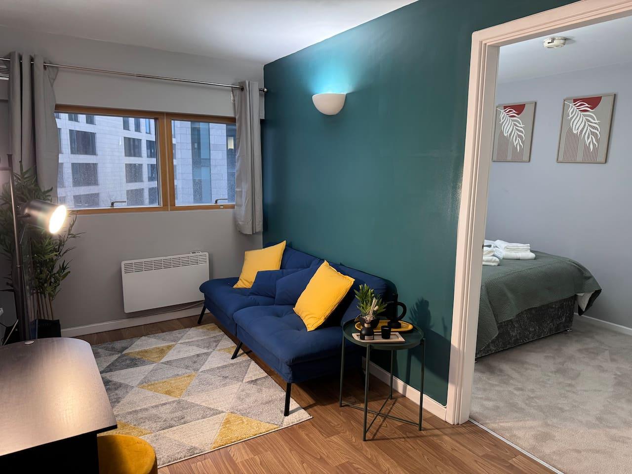 2 Bed Leeds Train Station Apartment City View2