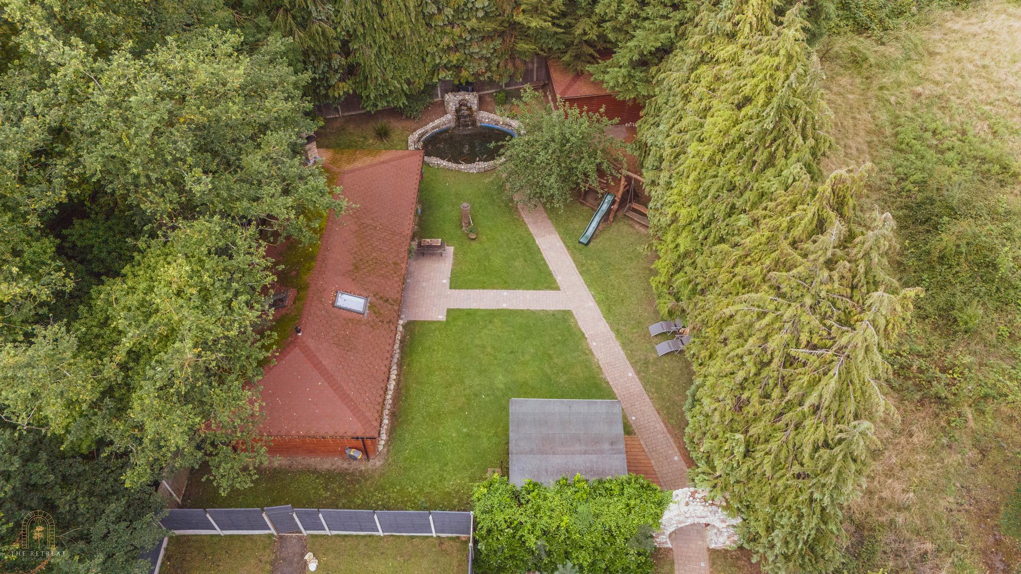 The Retreat Sauna and Hot Tub