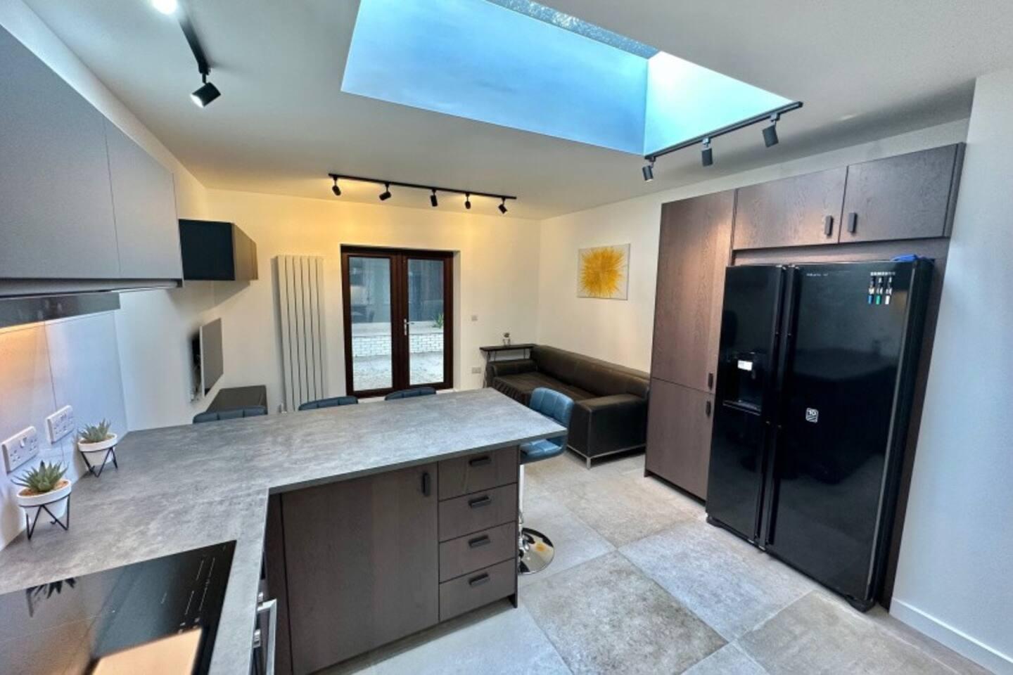 4 Bedroom house with Ensuite.contractors welcome