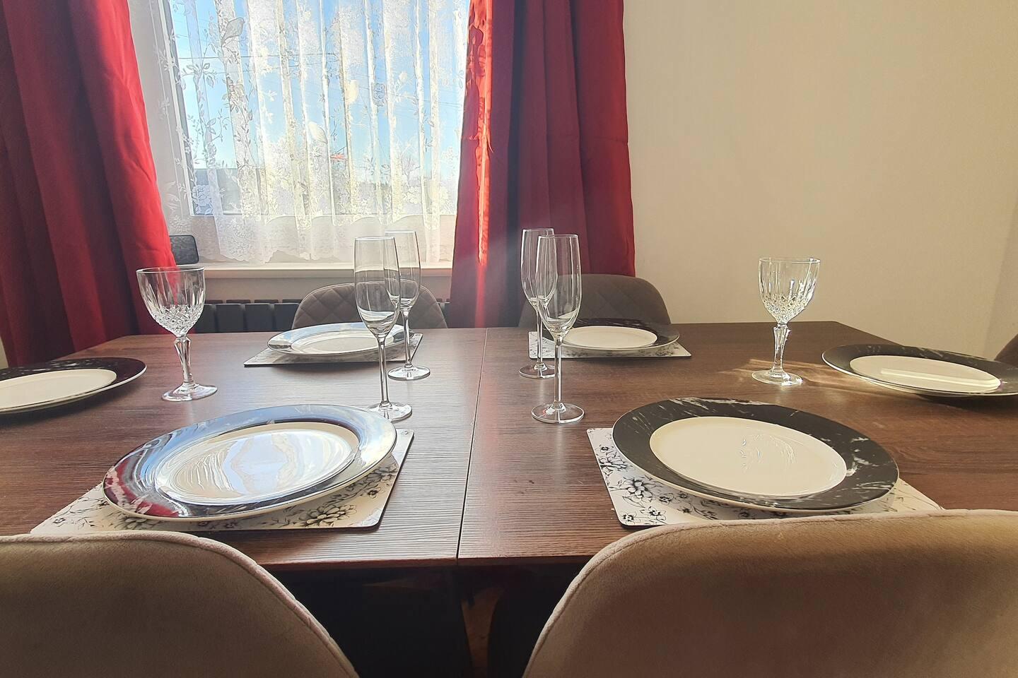 4BR, Ensuite, Netflix, Travel, Contractors, Family3