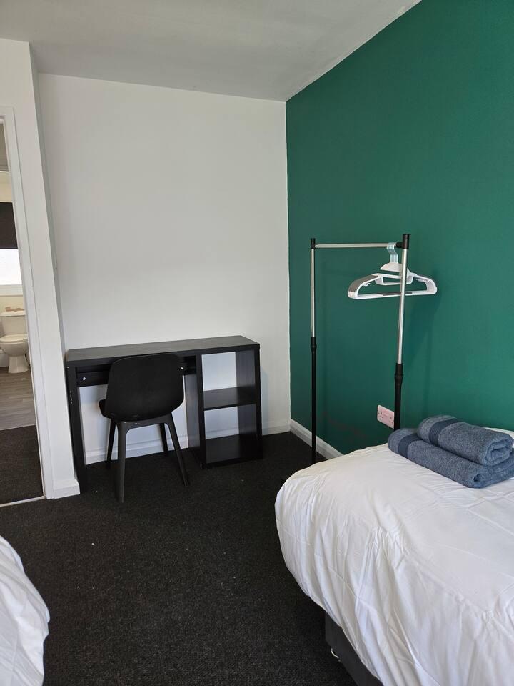 2bed Cowgate next Newcastle Golf Club Free Parking6