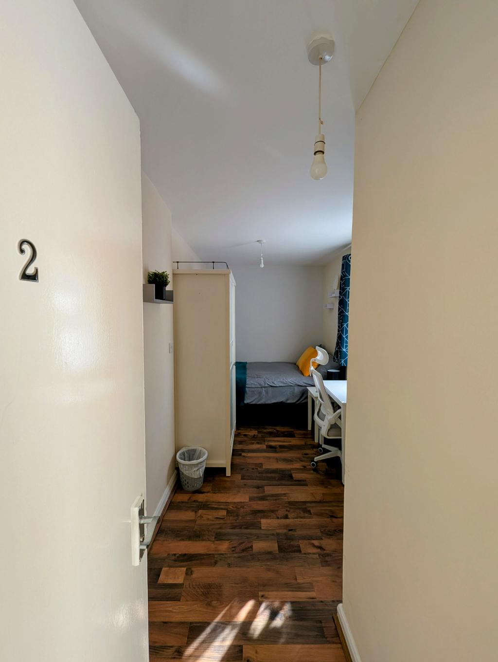 Large single Room with WC in Hounslow Town Centre2