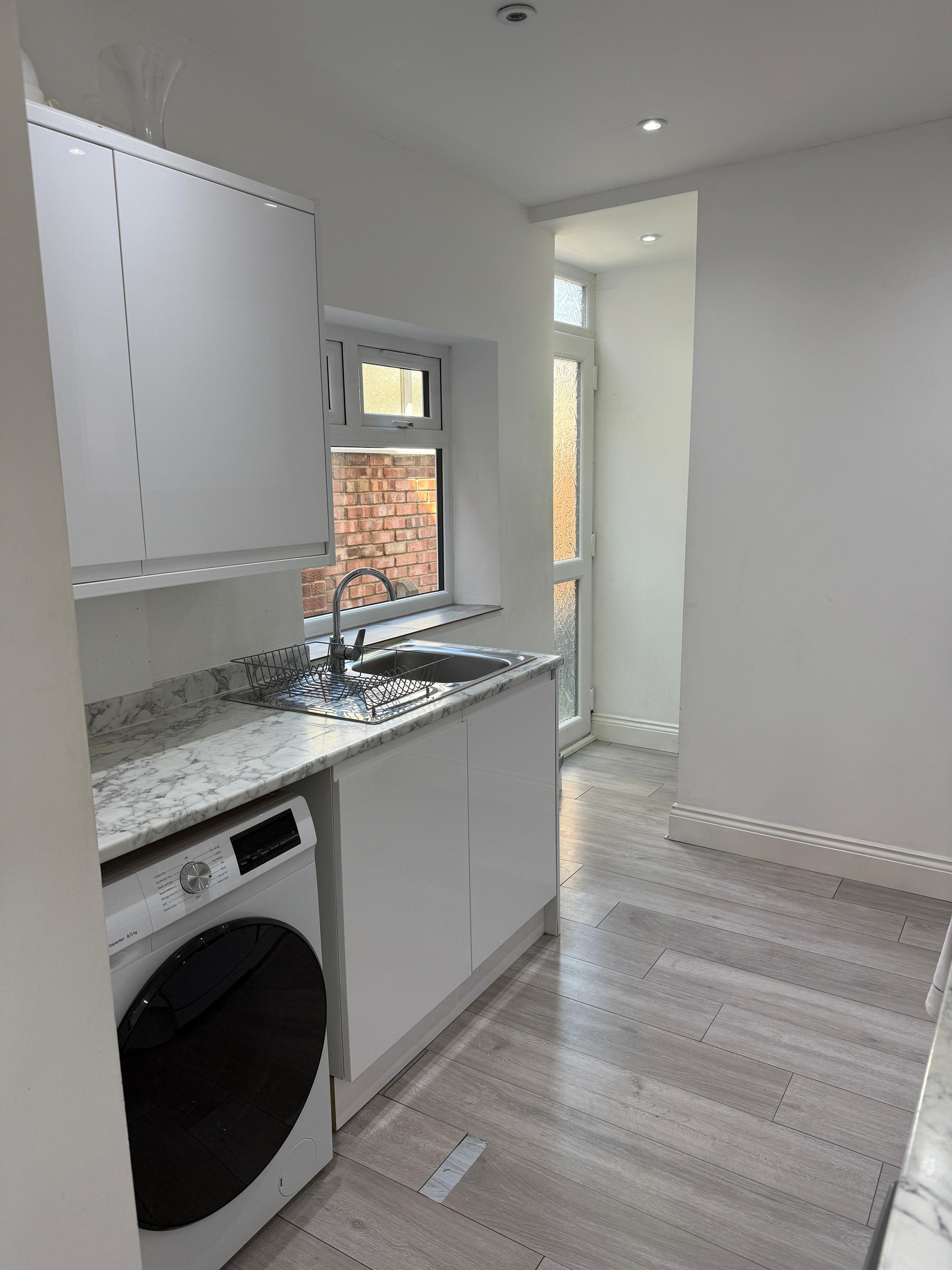 Refurbished 4 bed in London3