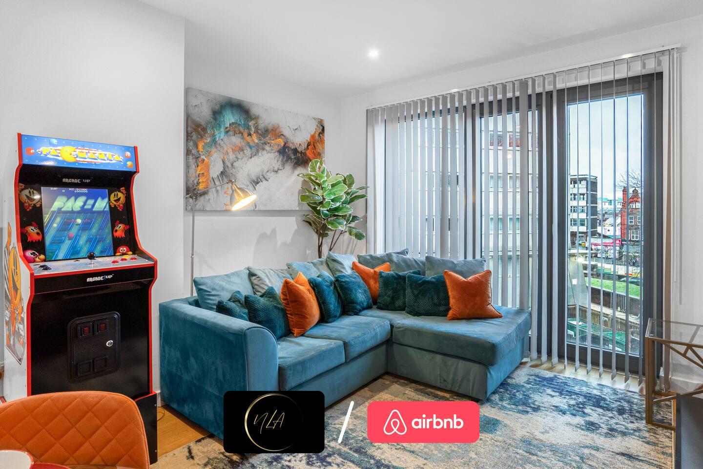 City Centre Stay | Free WiFi & Netflix | Sleeps 66