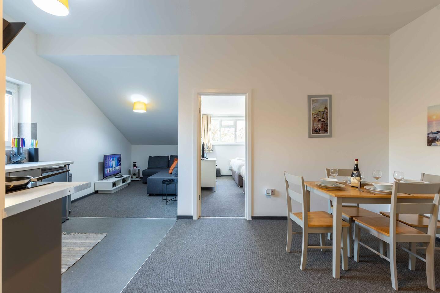 Modern Flat | Netflix | Free Parking | A13