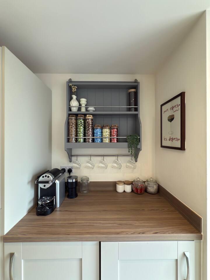 ORION - 4 bed central house5