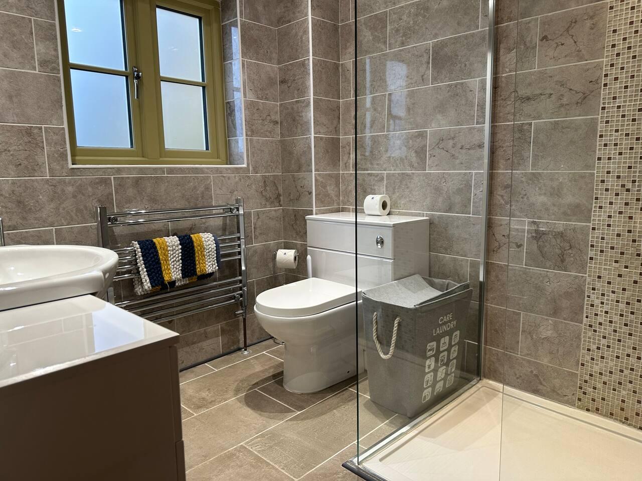 Modern 1-Bedroom Apartment in Holt6