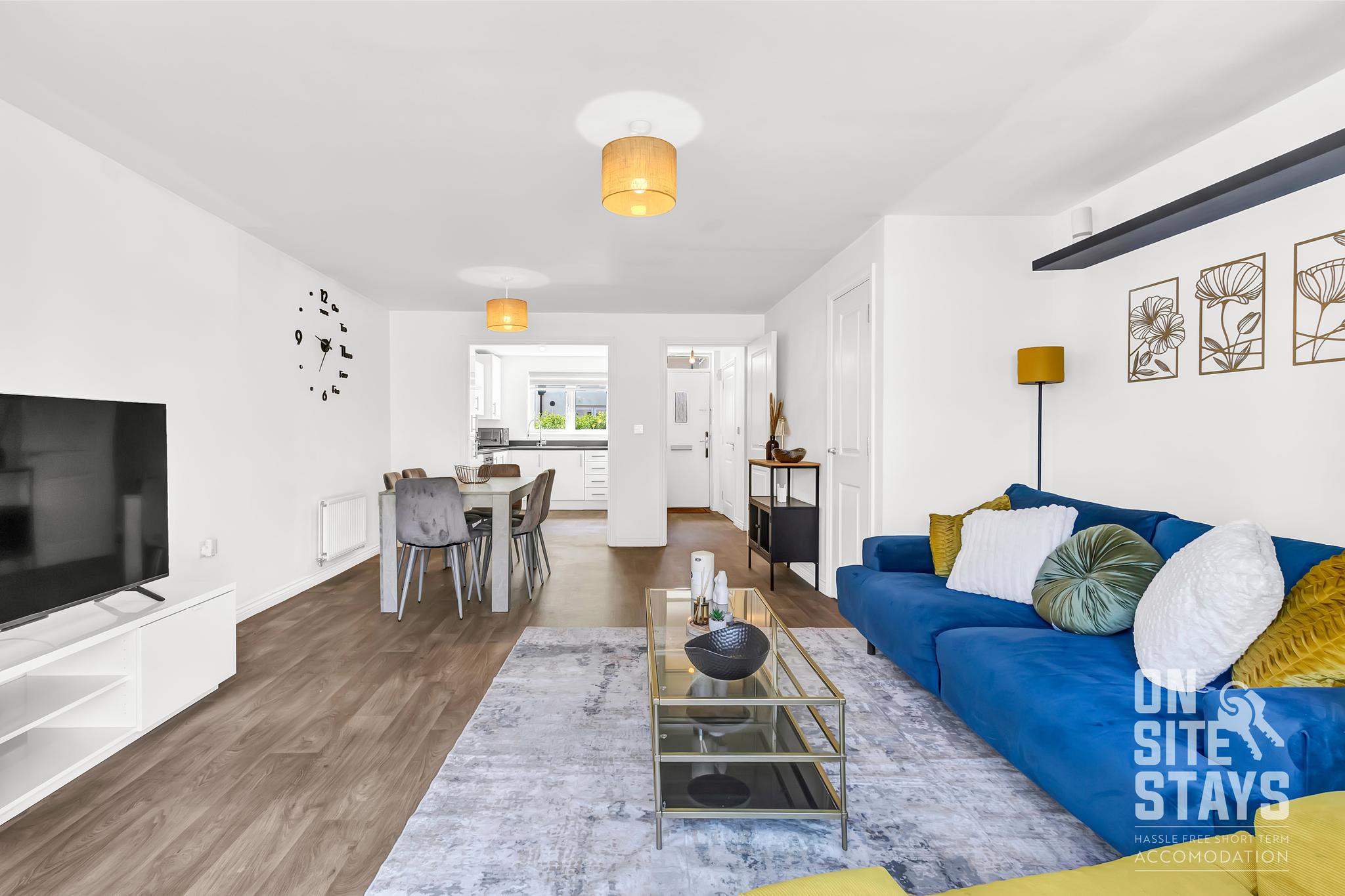 4Double Bed, 3.5 Bathrooms, Parking, Garden & Wifi2