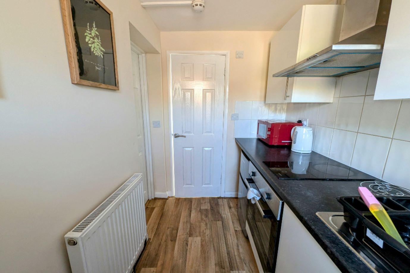 Spacious Studio with Private Kitchen and Bathroom6