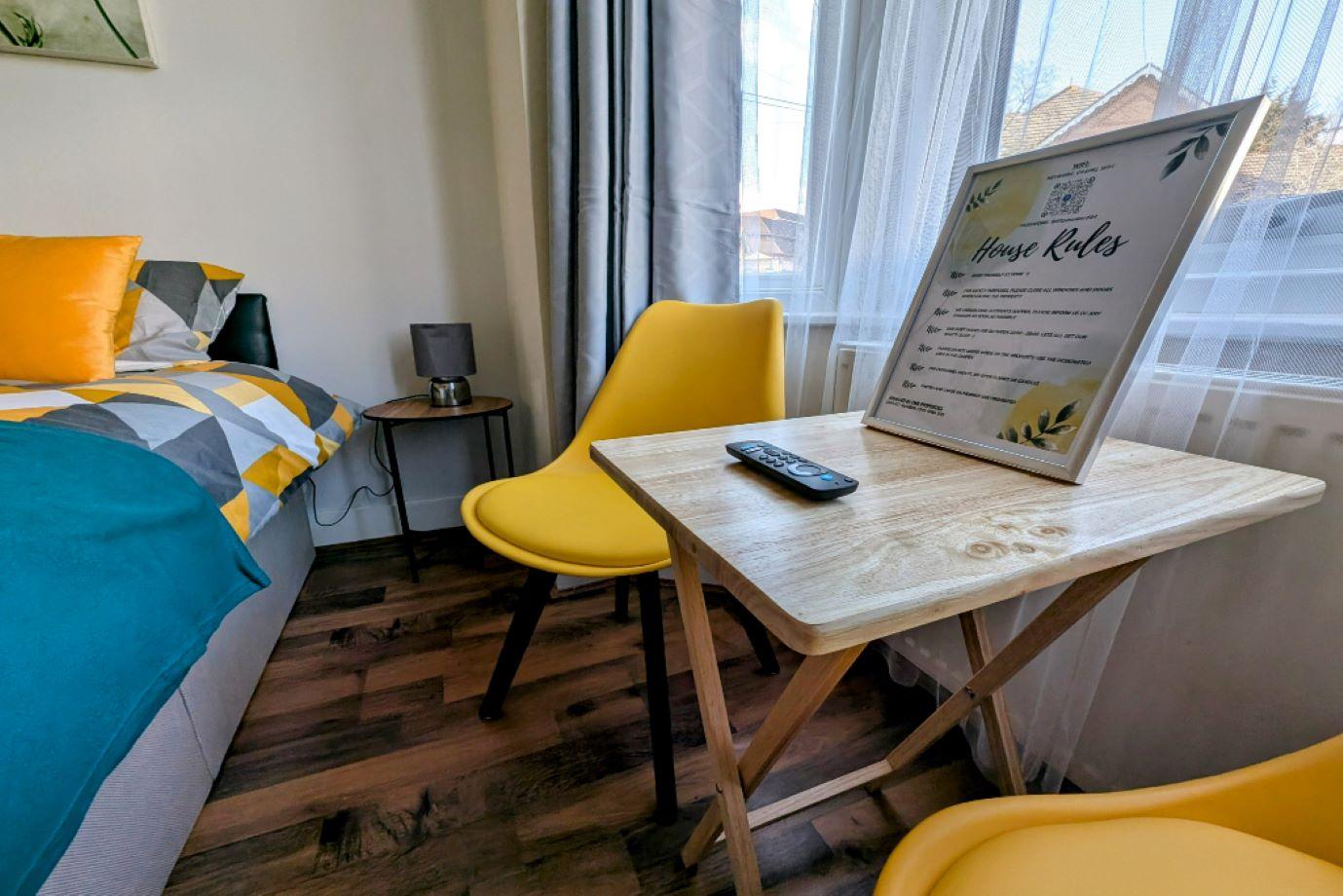 Spacious Studio with Private Kitchen and Bathroom3