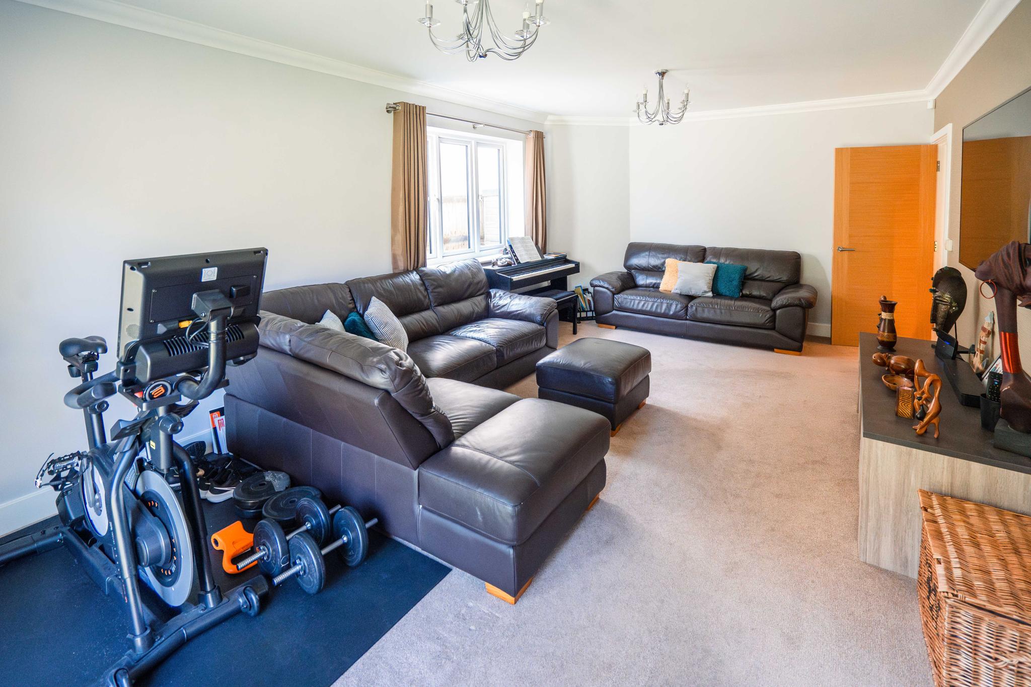 Beautiful room in Bromley2