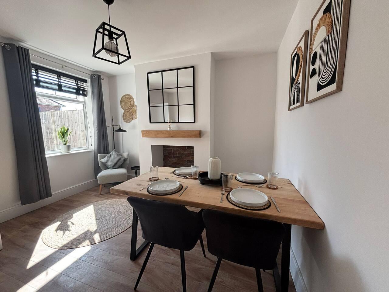 Barber House - Cosy & Stylish 2 bed -  Sleeps 42