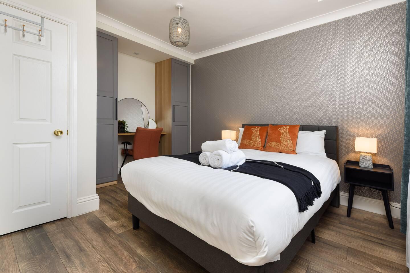 Stylish 1-BR Flat @ Town Centre