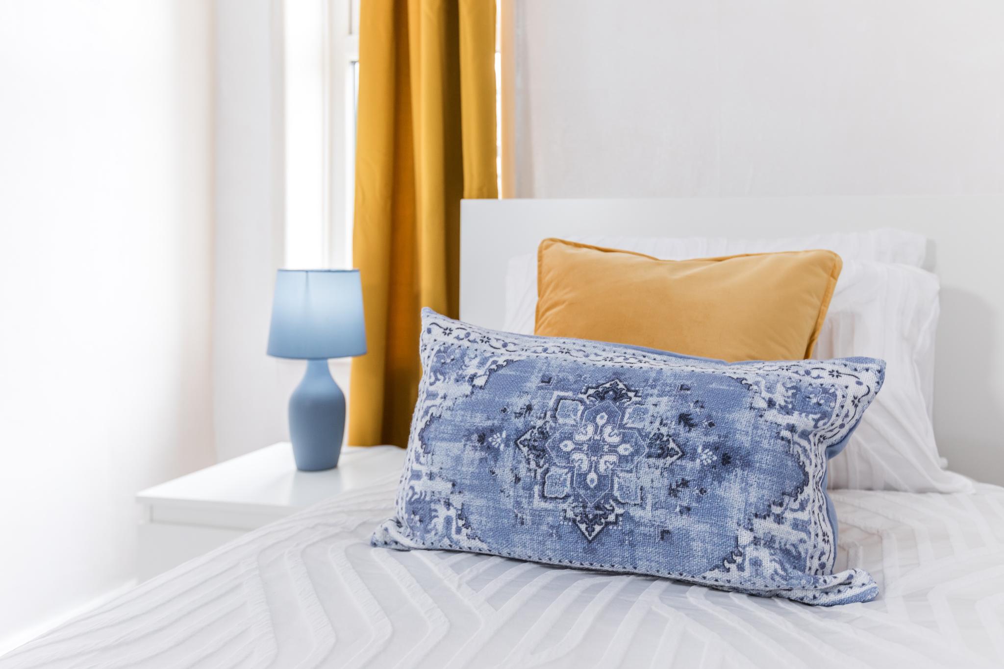 Modern 3BD House Manchester - Free Parking & WiFi4