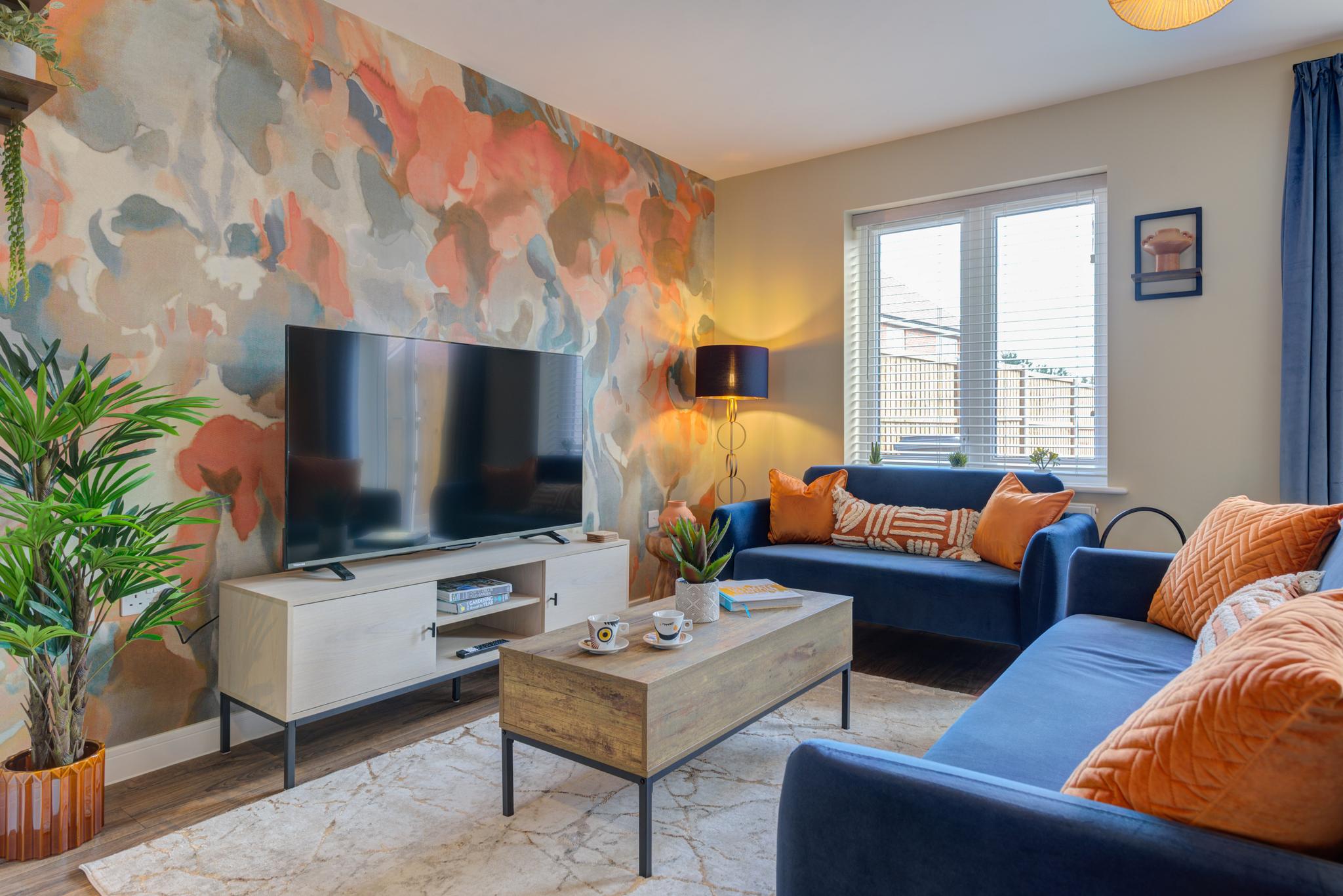 Marriott House sleeps 5 in Bourne with parking