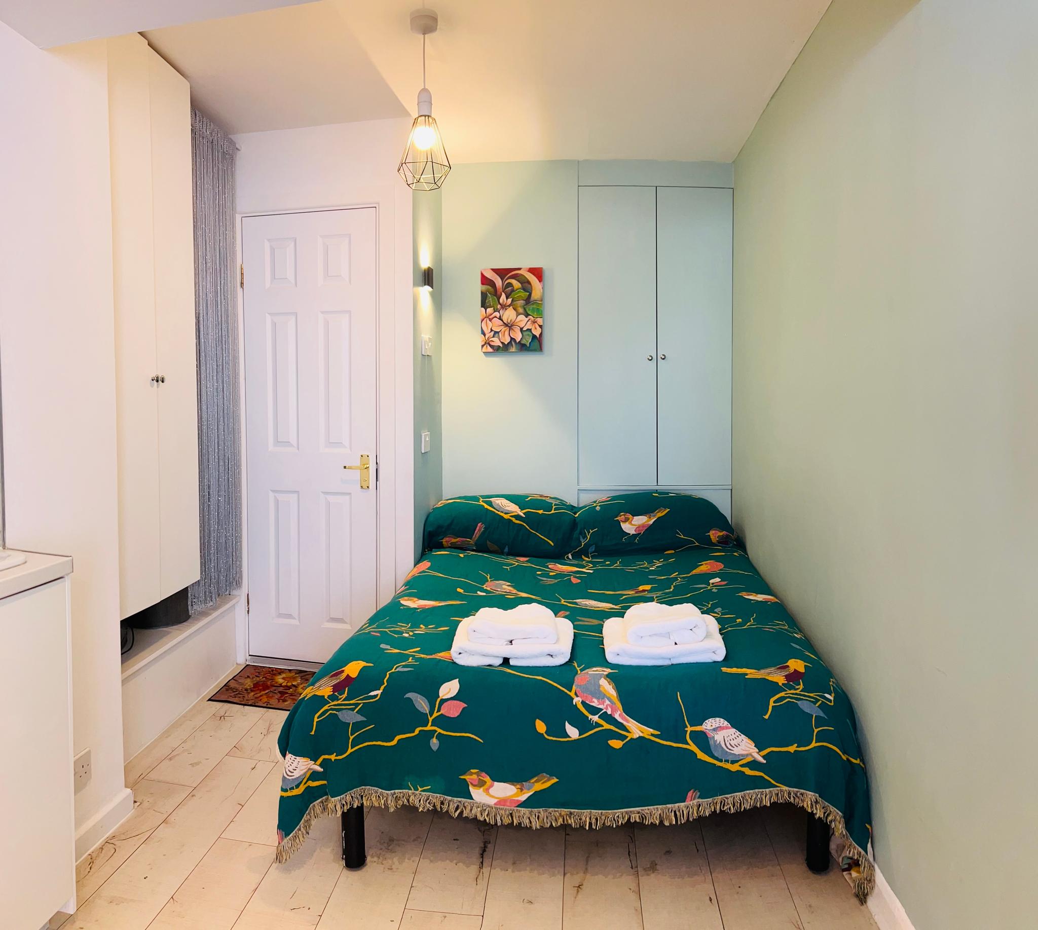 CENTRAL HAVEN - Minutes to Beach, City Centre & Station