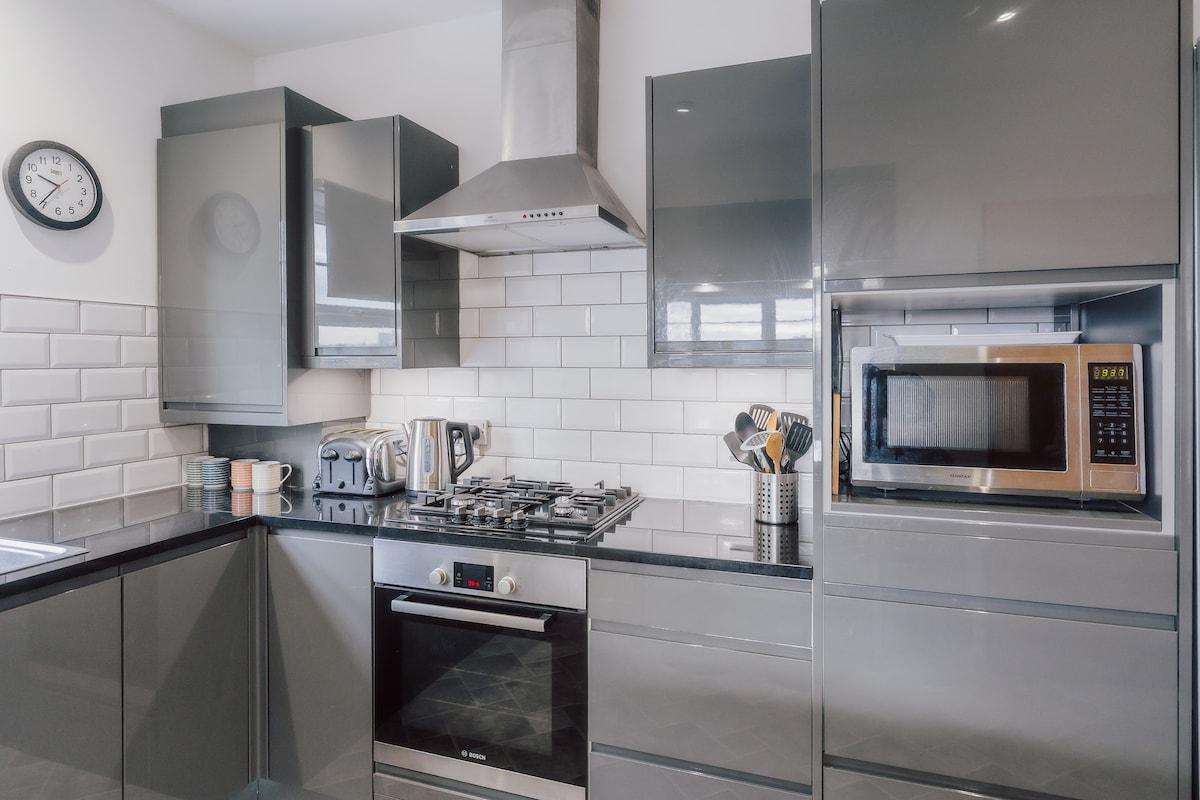 City View Penthouse @ Leicester3