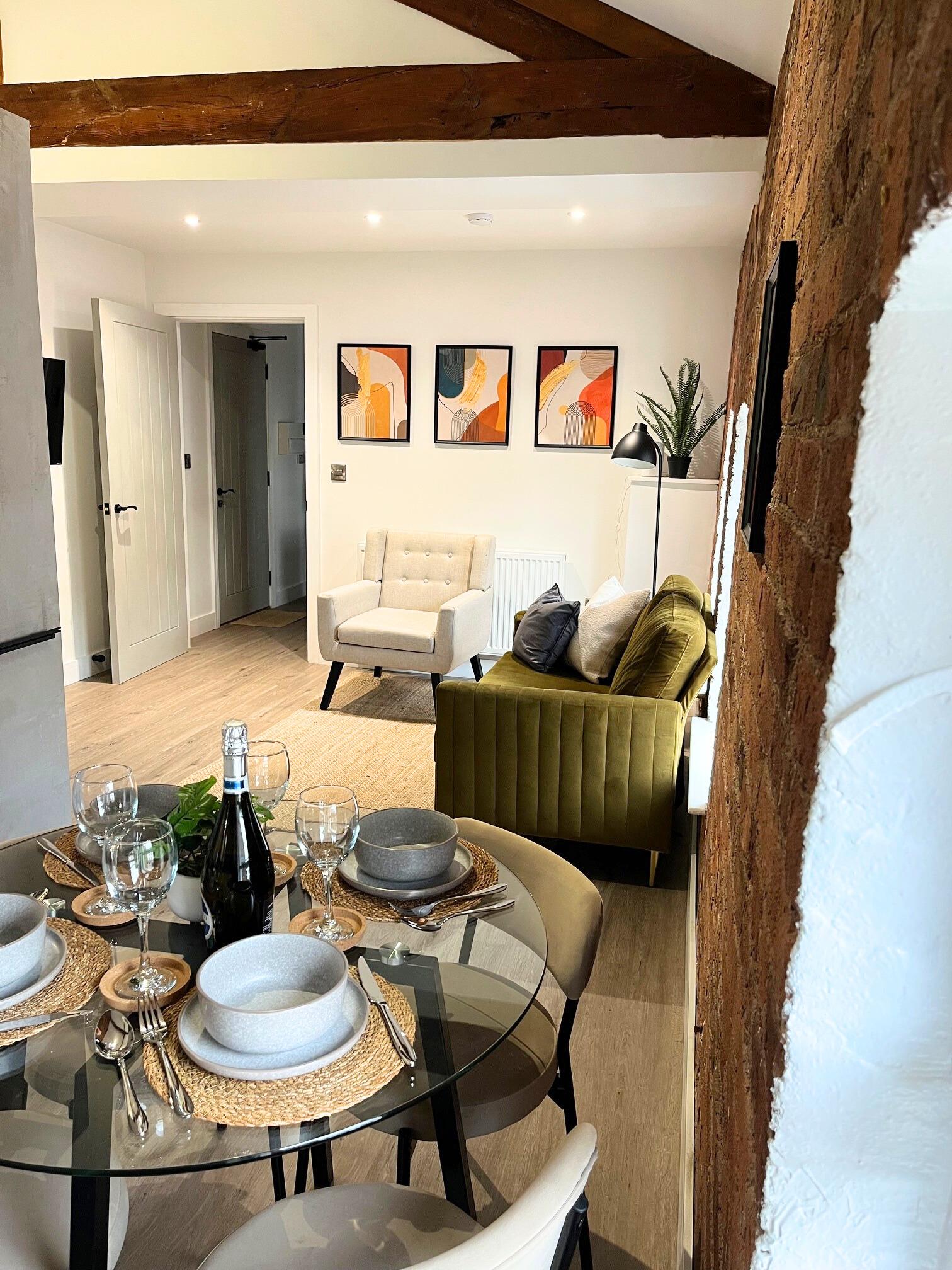 Urban Industrial Loft 1 *Private Parking*2