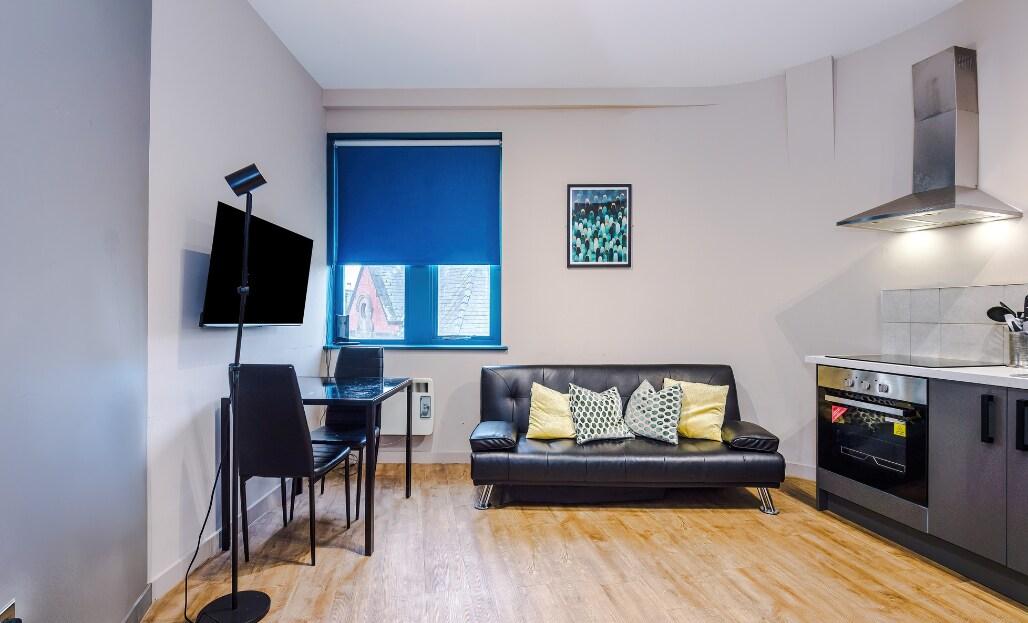 Central Wigan|Free Parking|Business|Leisure2