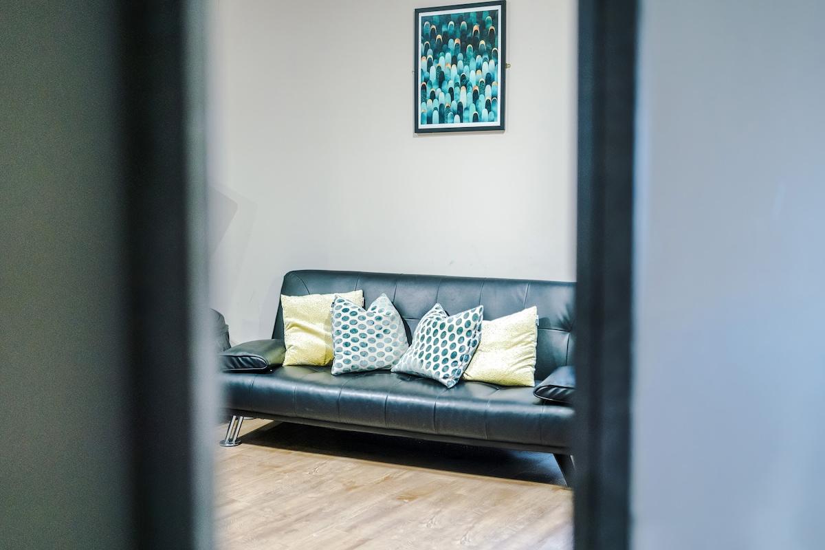 Central Wigan|Free Parking|Business|Leisure4