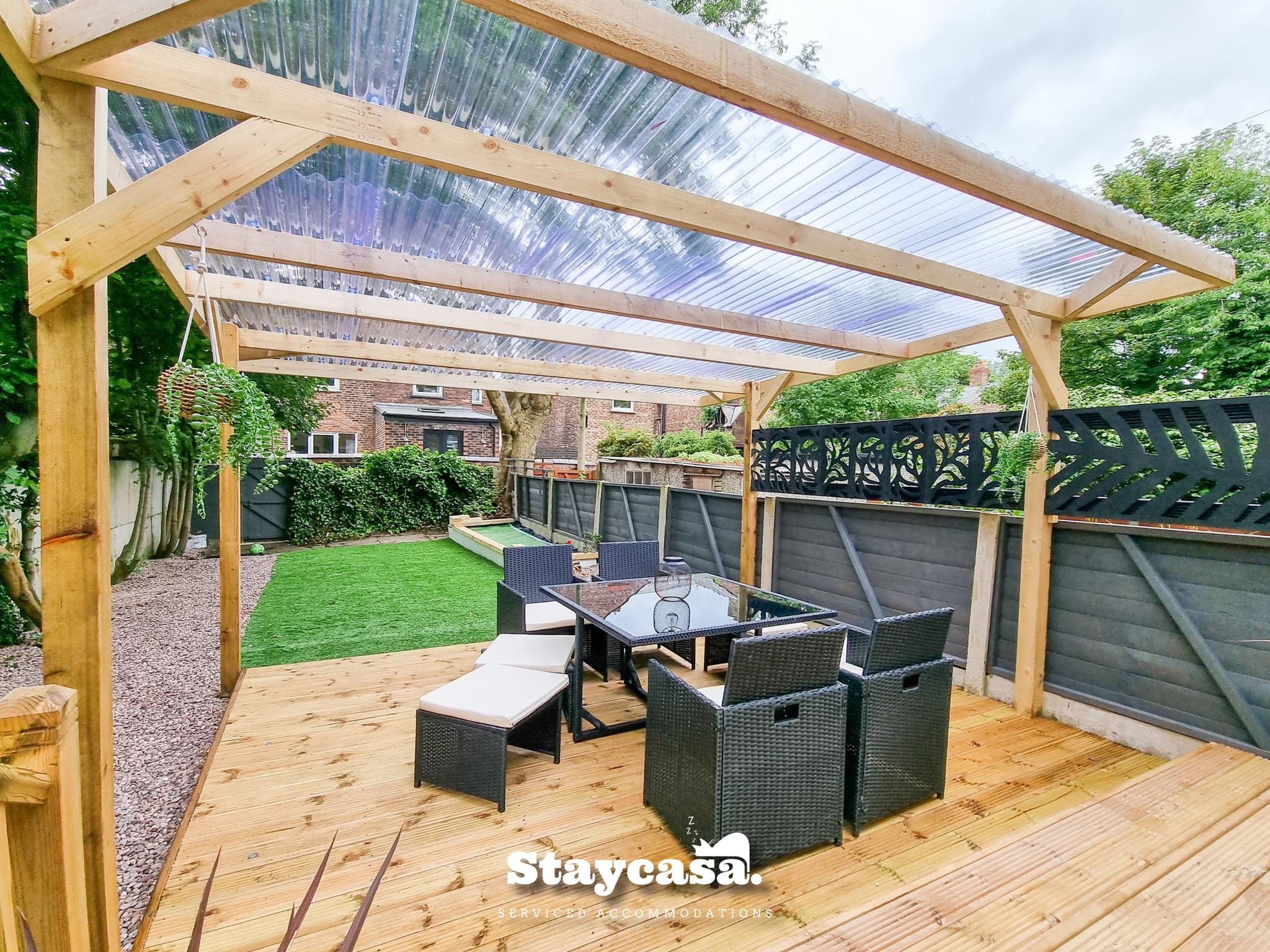 Spacious 5BR Home in Leafy Withington5