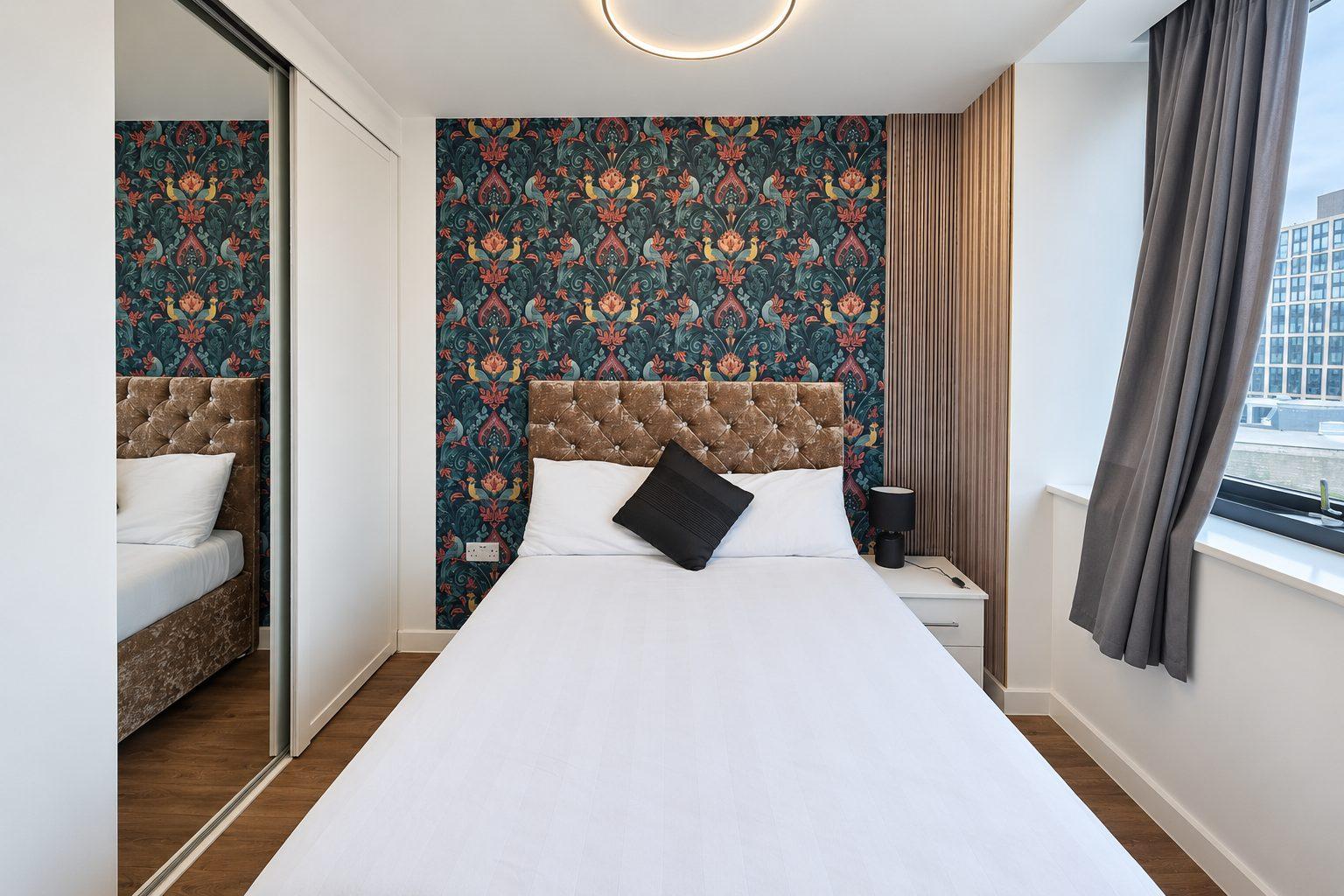 Spacious Liverpool City Centre Apartment with View6