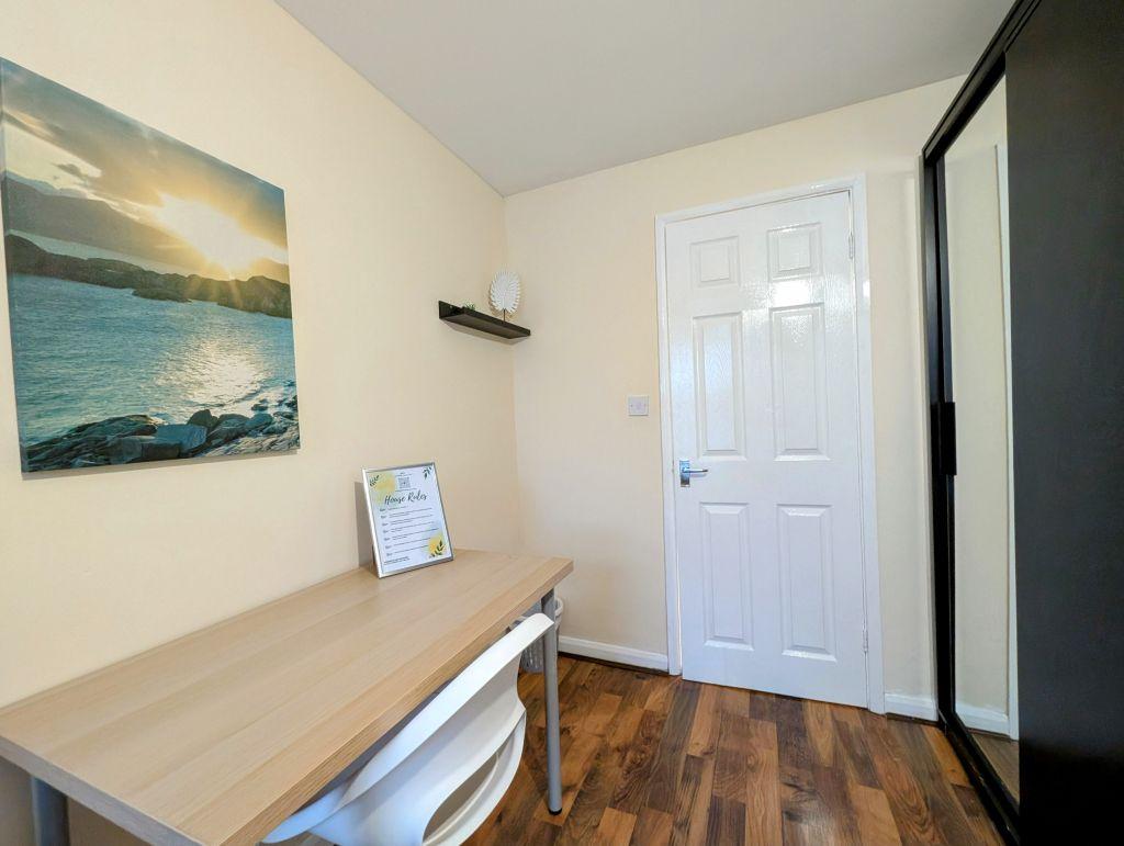 En-Suite Room - Hounslow2