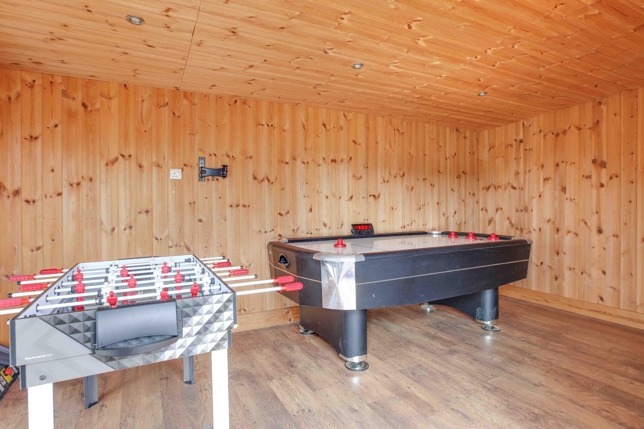 Wayside Warren - Contractors & Relocation Dream2