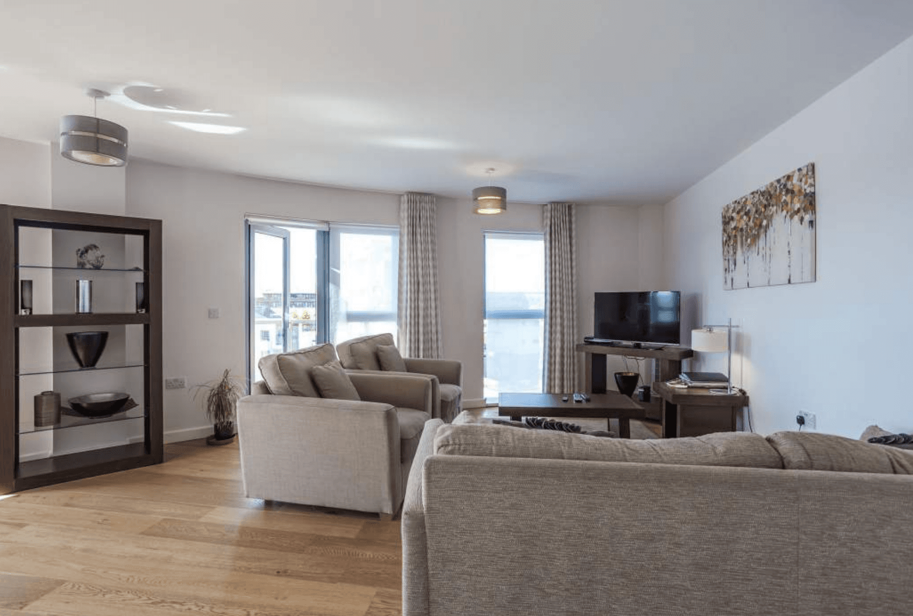 The Luxurious Semi-Circle5