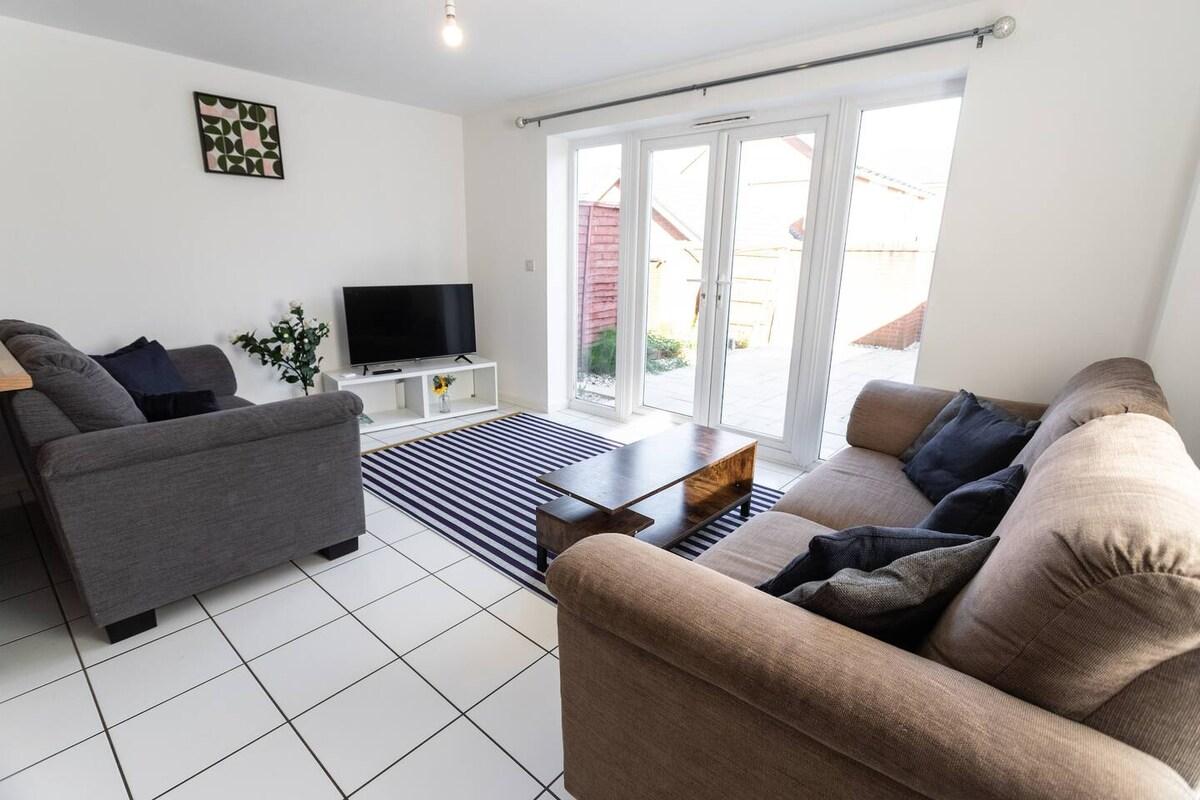 4 Bedroom Townhouse - Sleeps up to 7 Contractors4