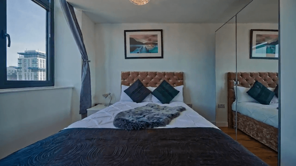 Spacious Liverpool City Centre Apartment with View2